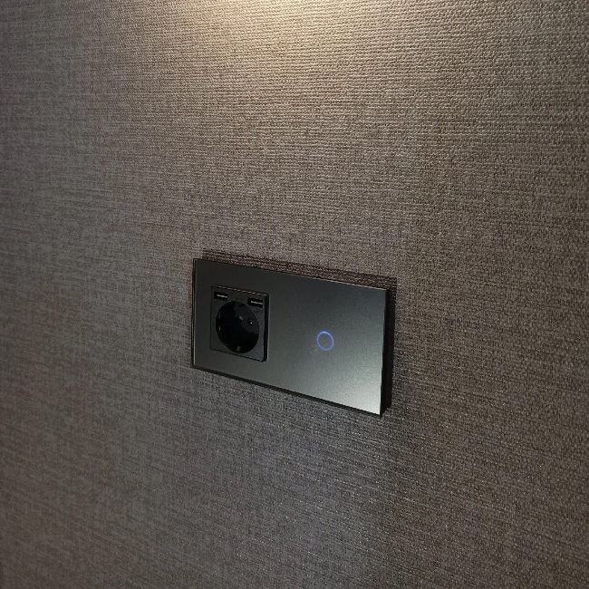  WiFi Light Switch vs Traditional Switch — Finding the Right Fit for Modern Homes